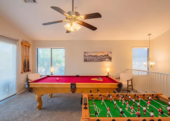Holiday home New Desert Daze, Near Golf, Heated Pool+spa, 12ppl *