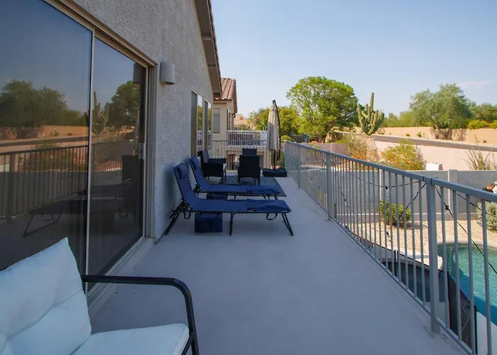 New Desert Daze, Near Golf, Heated Pool+spa, 12ppl