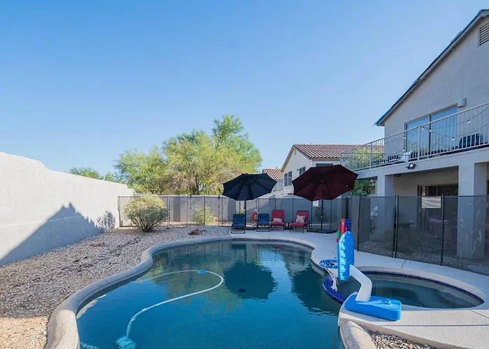 New Desert Daze, Near Golf, Heated Pool+spa, 12ppl