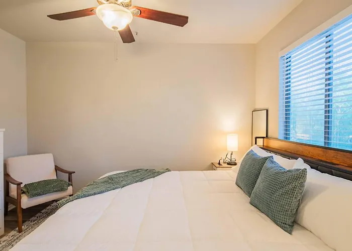 New Desert Daze, Near Golf, Heated Pool+spa, 12ppl